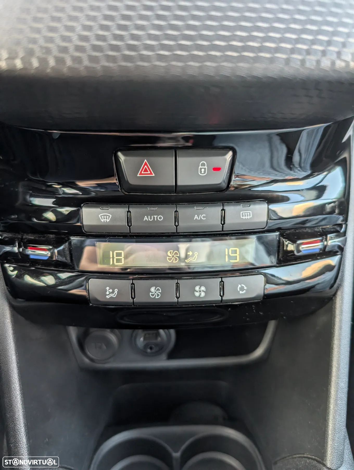 Peugeot 208 1.6 BlueHDi Allure - 8