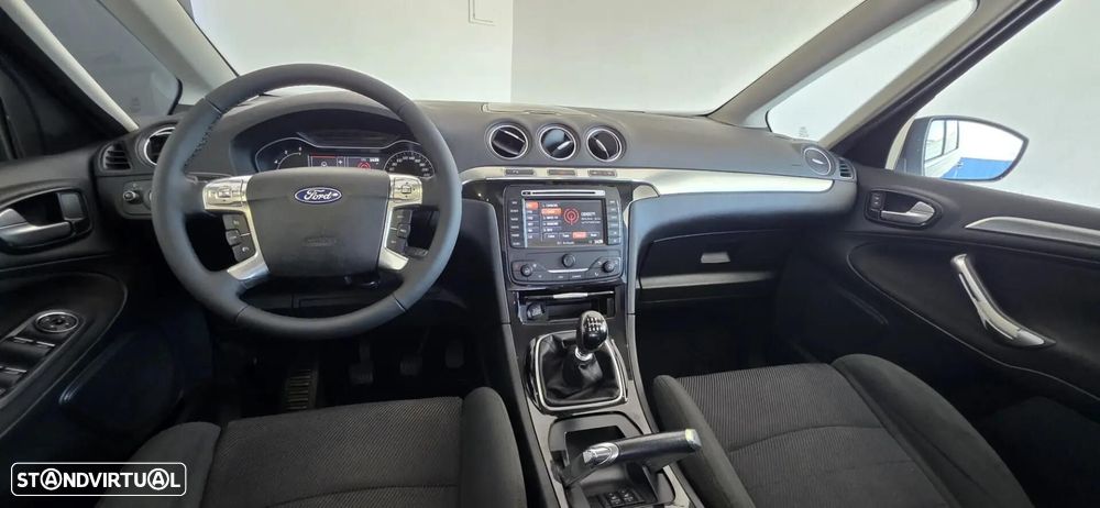 Ford S-Max - 7