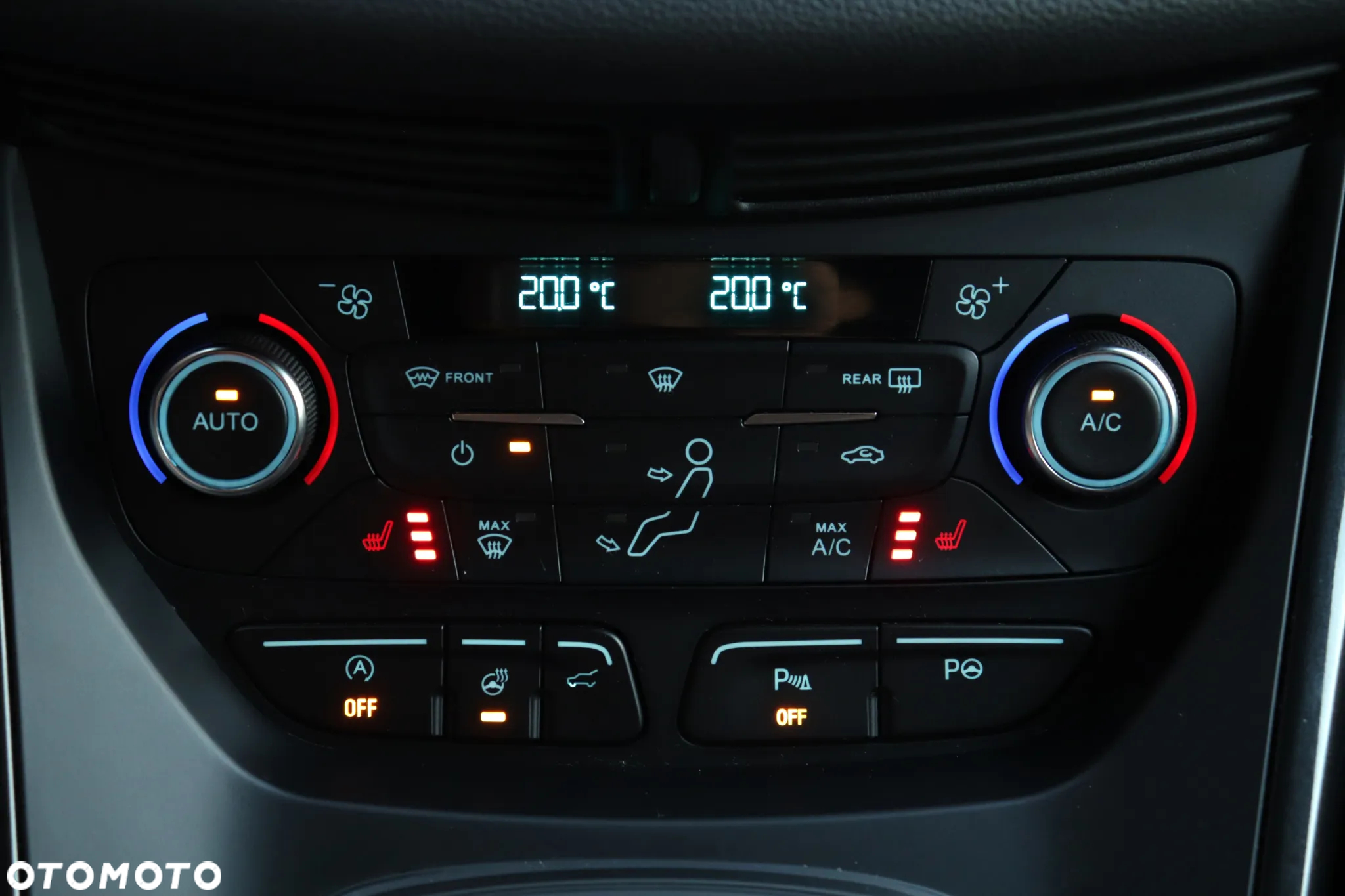 Ford Kuga 2.0 EcoBlue 4x4 ST-LINE - 30