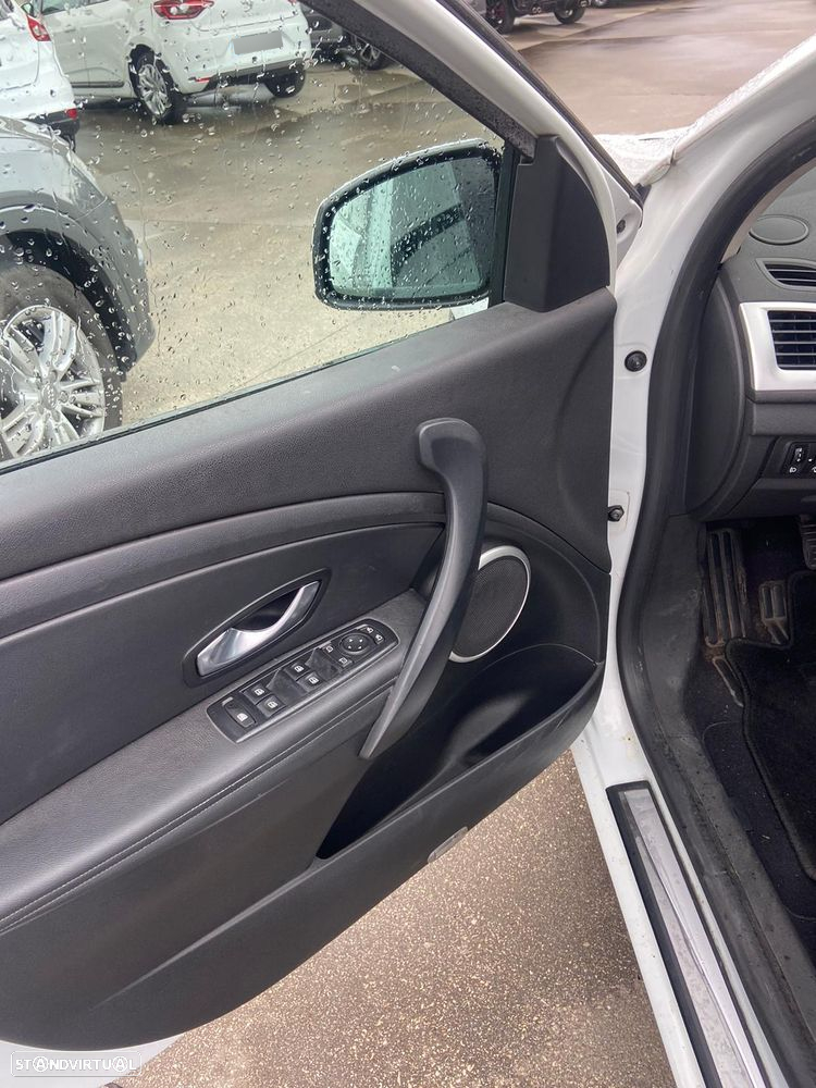 Renault Mégane 1.5 dCi Confort - 4