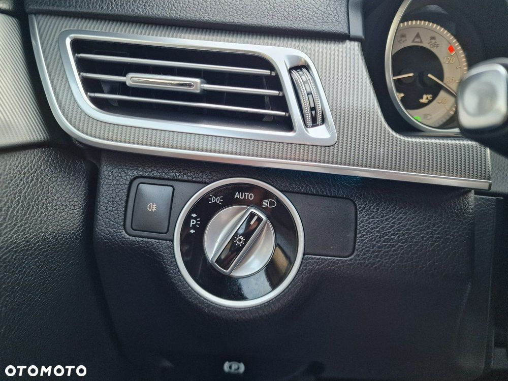 Mercedes-Benz Klasa E 200 7G-TRONIC Avantgarde - 34