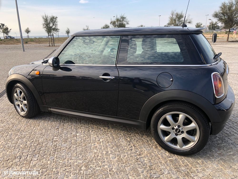 MINI 3 Portas Cooper D - 2