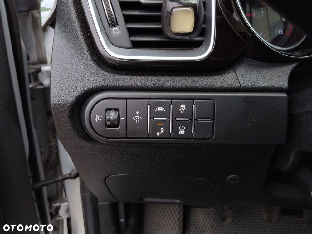 Kia Ceed 1.4 T-GDI L - 17
