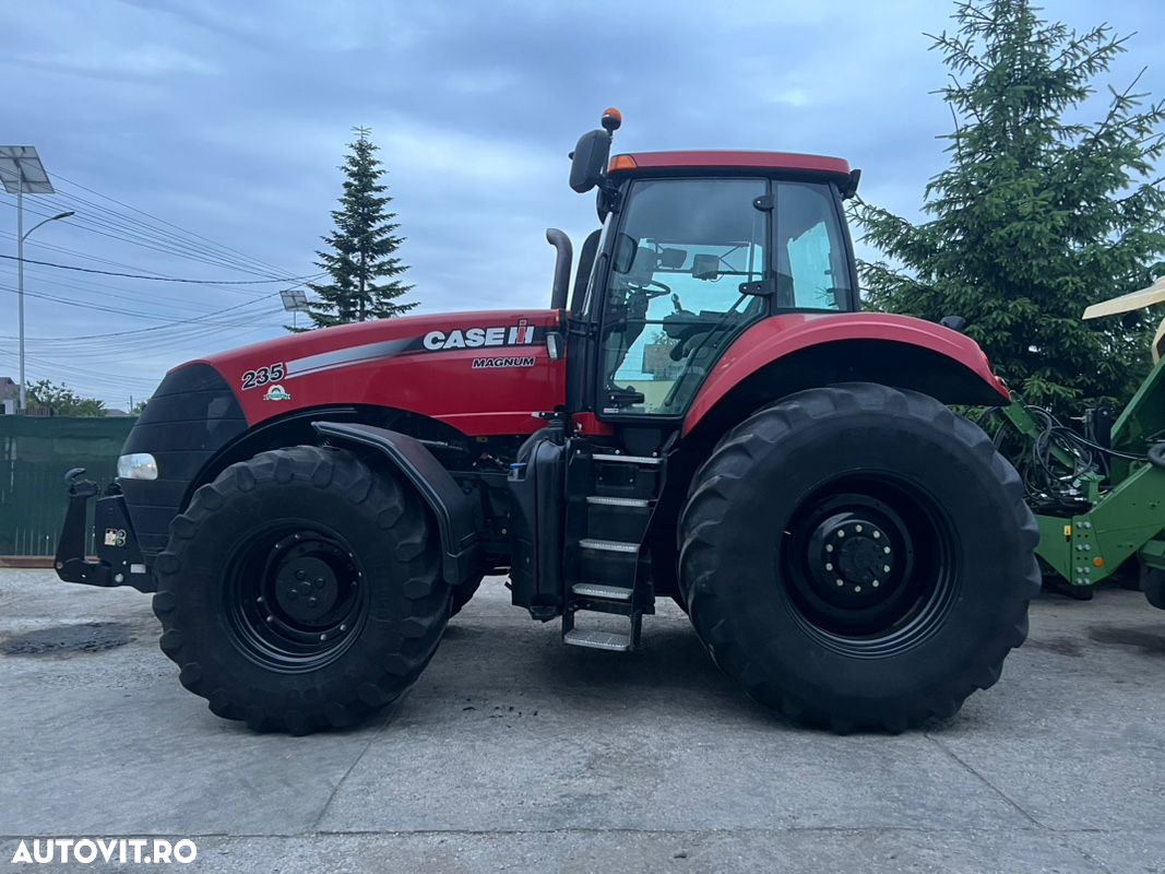 Case IH Magnum 235 - 3