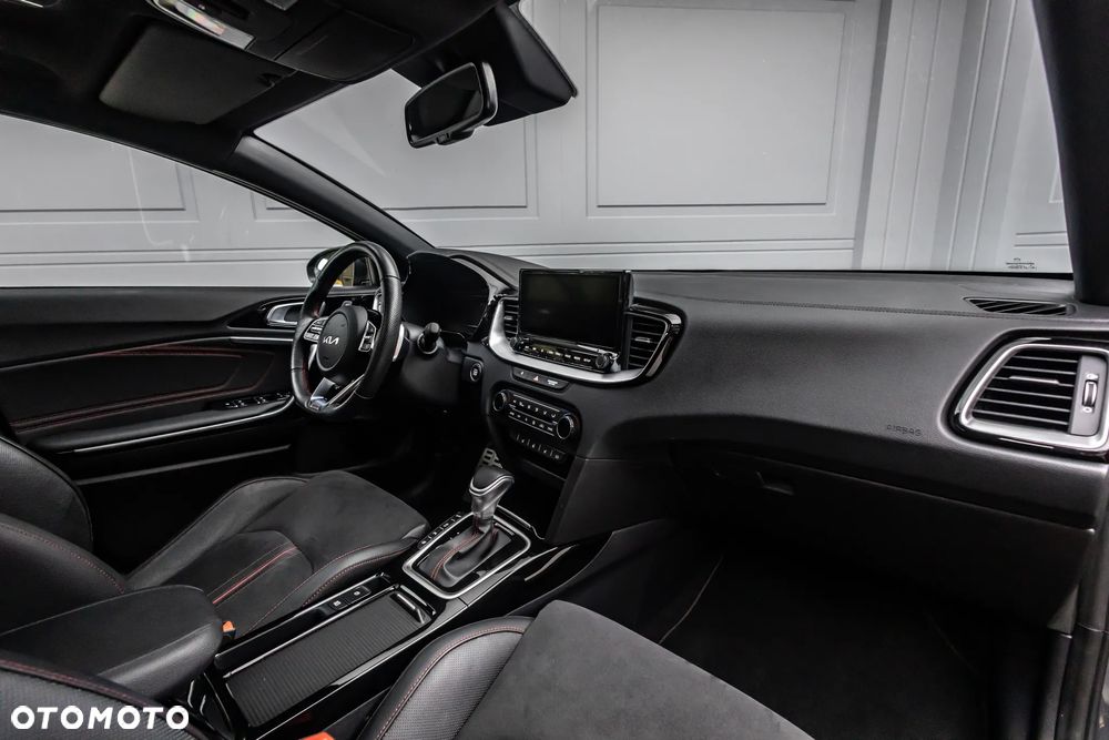 Kia ProCeed 1.6 T-GDI DCT7 OPF GT - 33