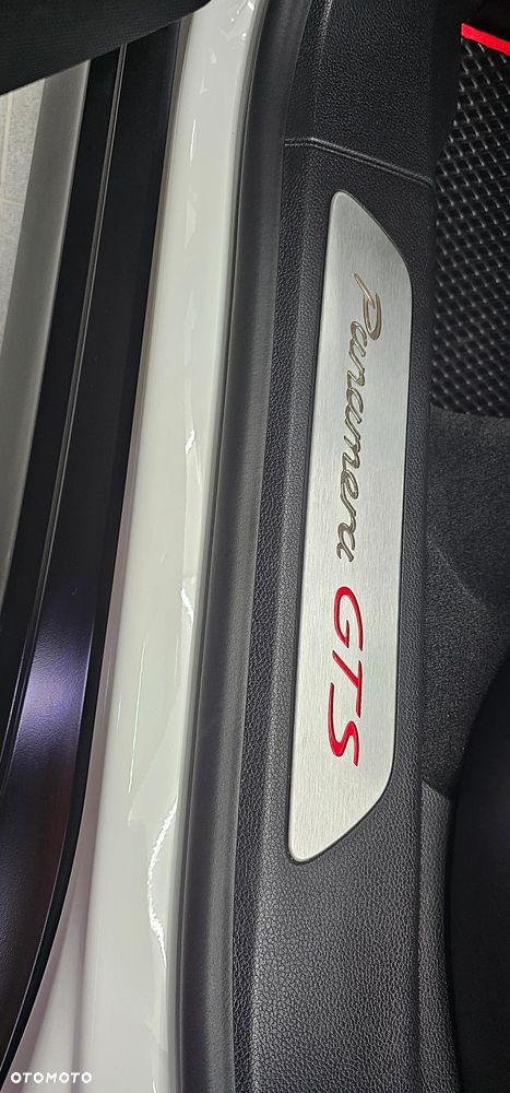 Porsche Panamera GTS PDK - 6