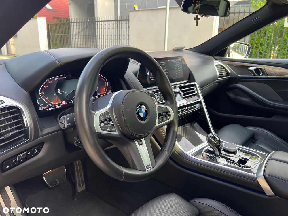 BMW Seria 8 - 15