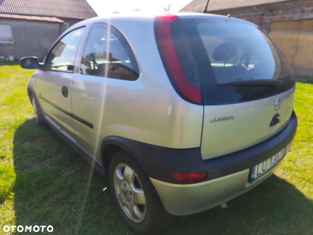 Opel Corsa - 3