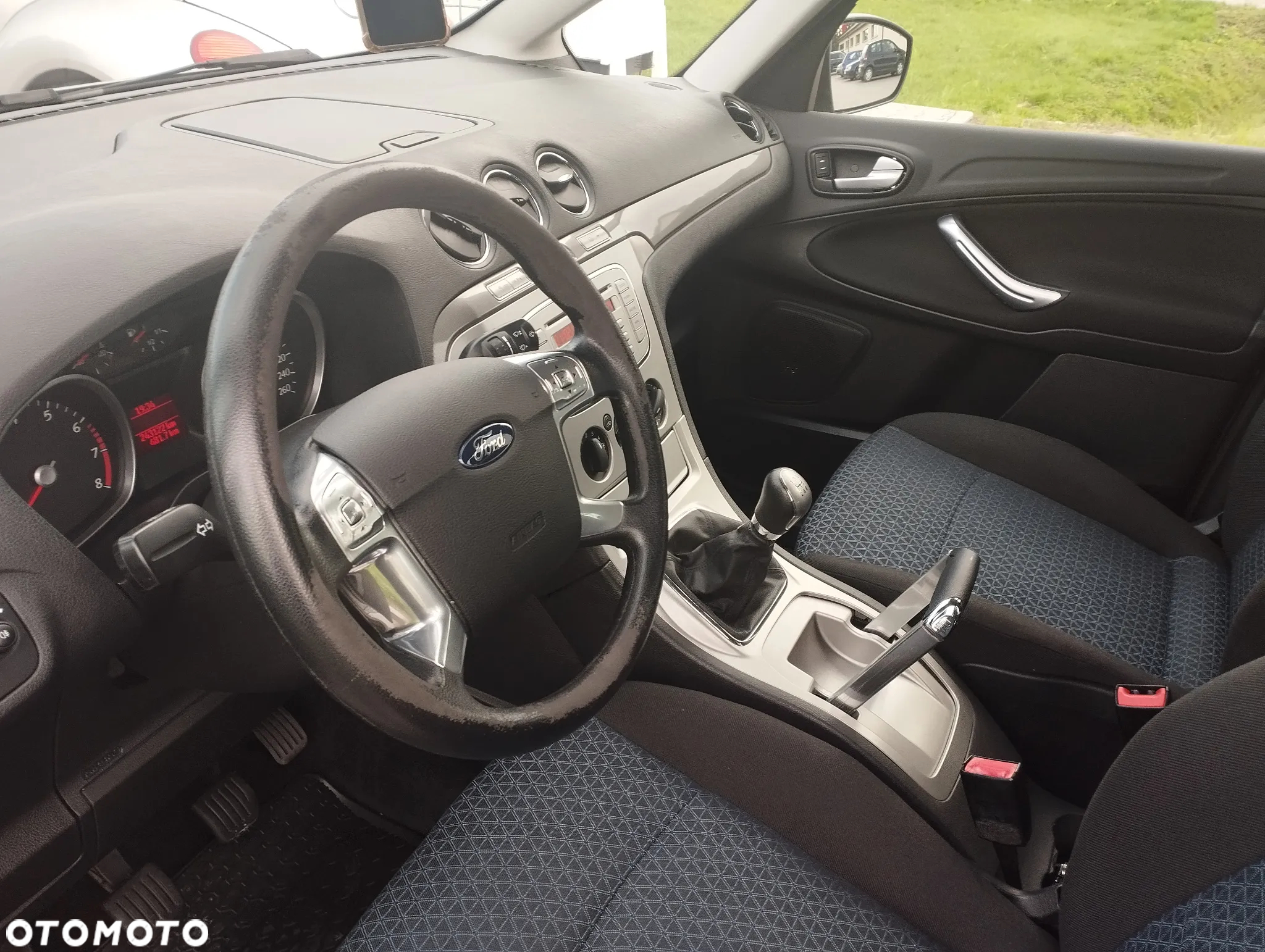 Ford Galaxy 2.0 Ambiente - 4