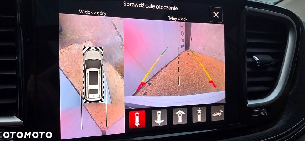 Chrysler Pacifica - 26