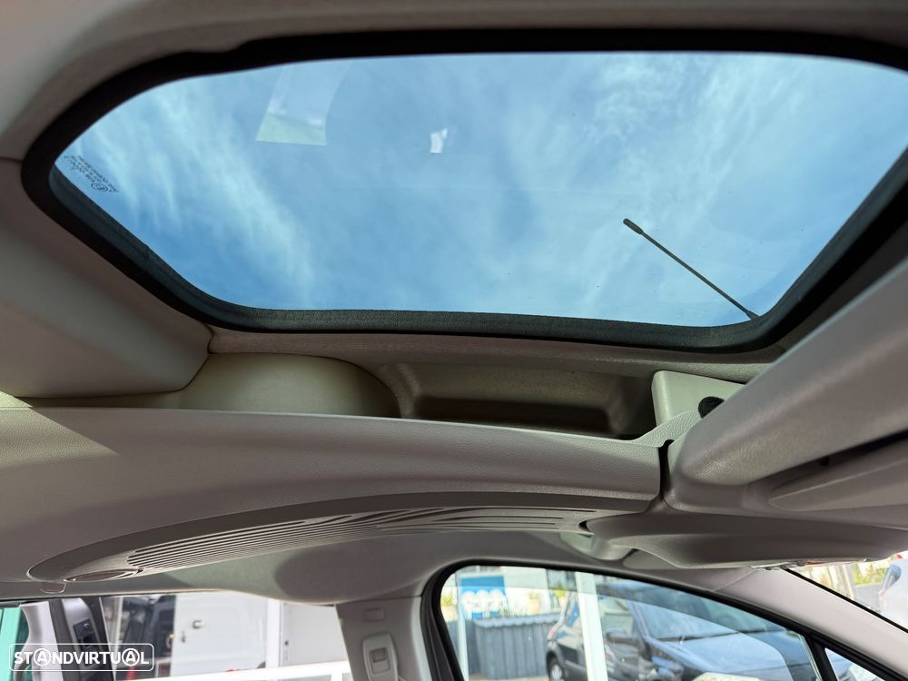 Peugeot Partner HDi FAP 110 Family - 22