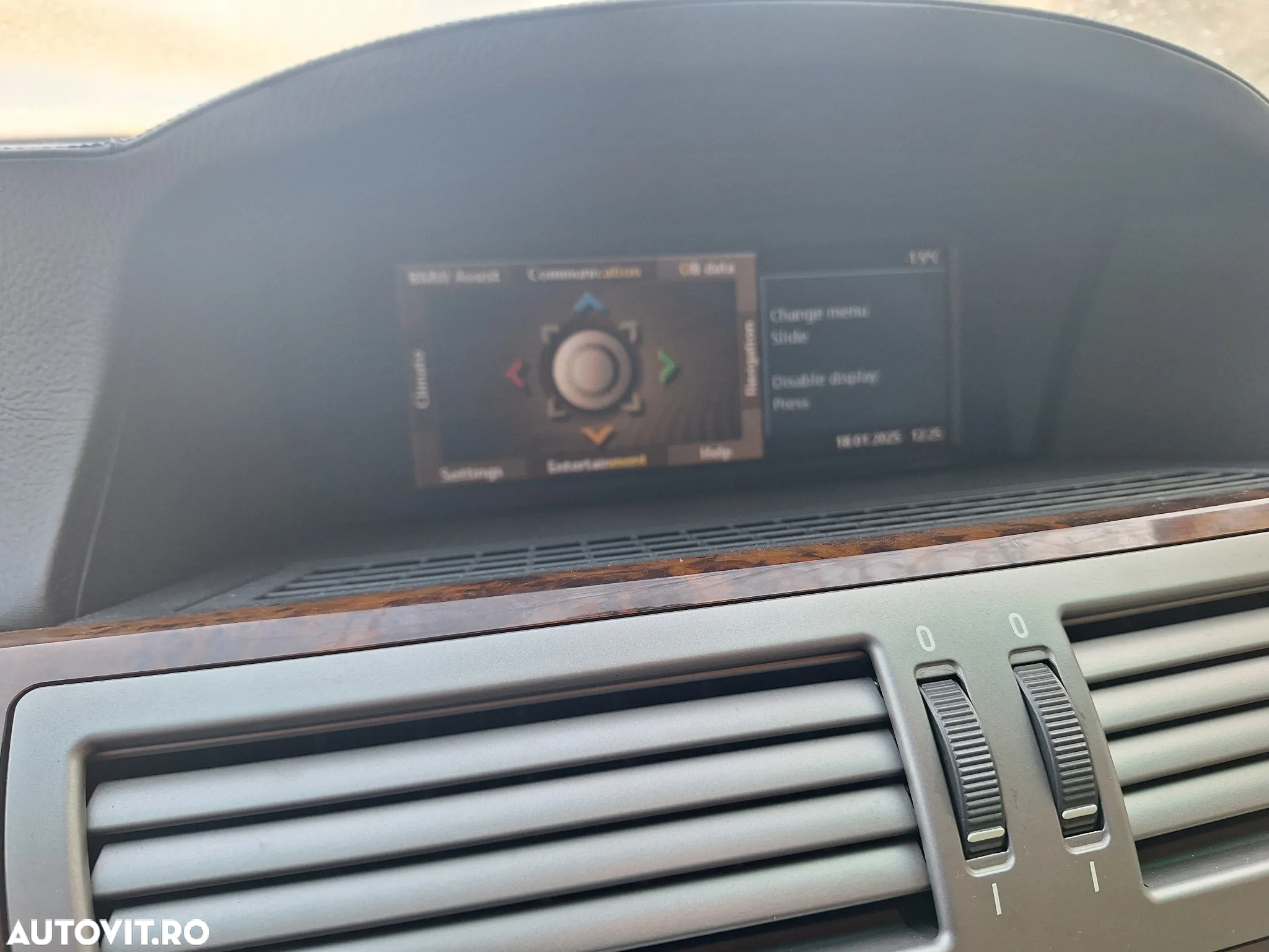 BMW Seria 7 760i A - 23