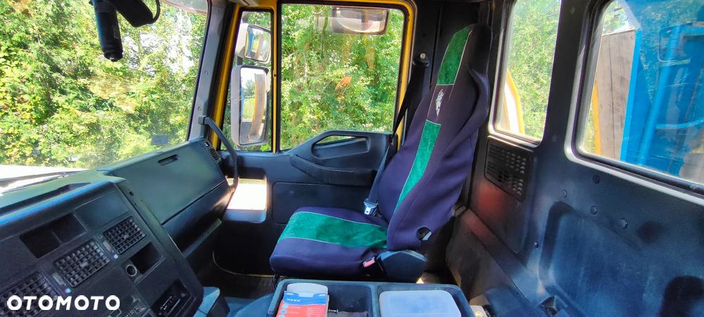 Iveco Eurotrakker - 9