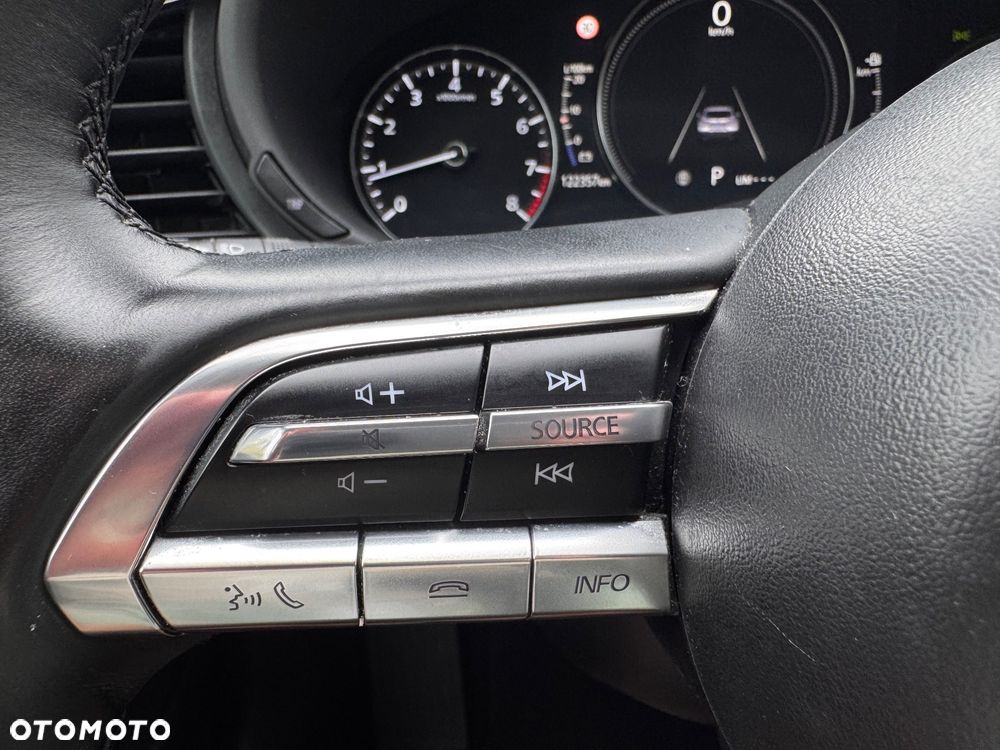 Mazda CX-30 e-SKYACTIV-G 2.0 M HYBRID 150 DRIVE SELECTION - 28