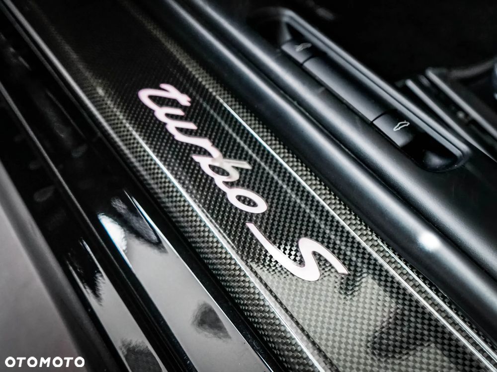 Porsche 911 Turbo S - 9