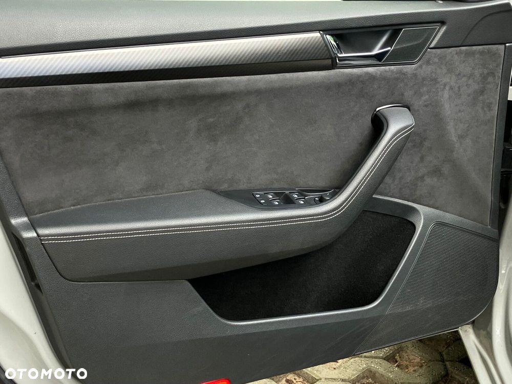 Skoda Superb 2.0 TDI SCR Sportline DSG - 13