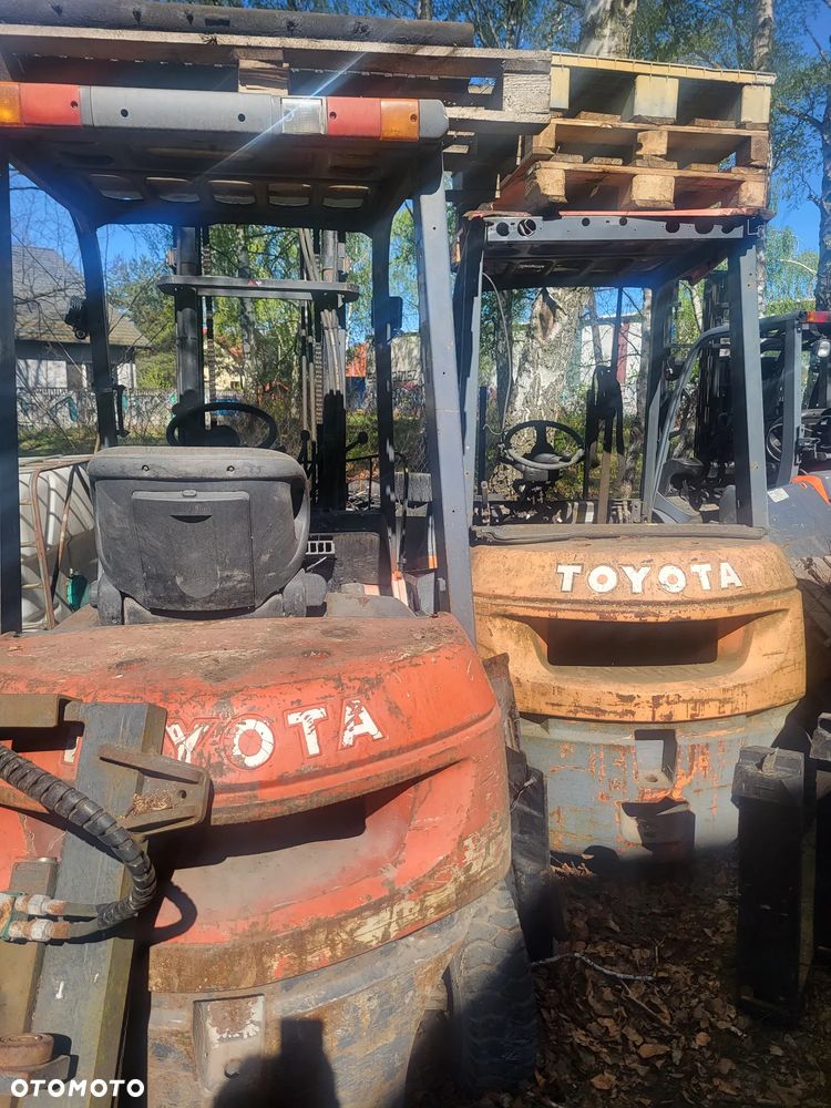 Części do wózka widłowego  Toyota serii 7