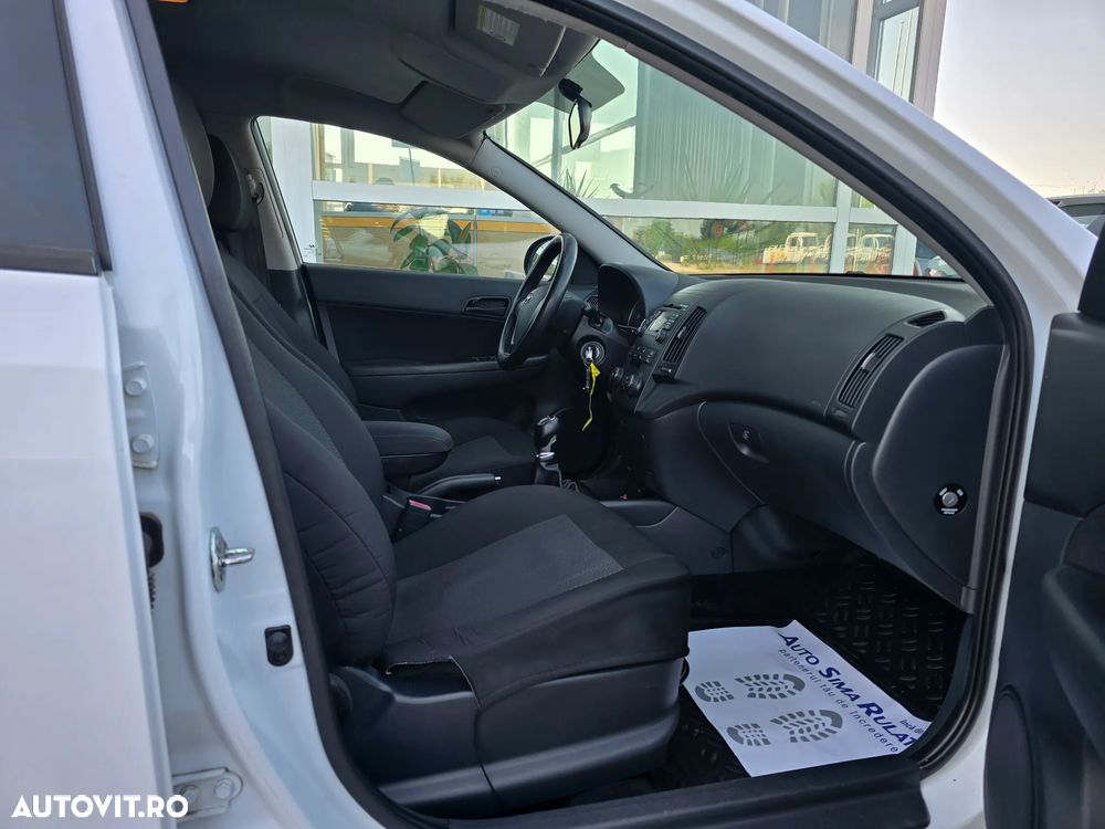 HYUNDAI i30 2011 — imagine 10