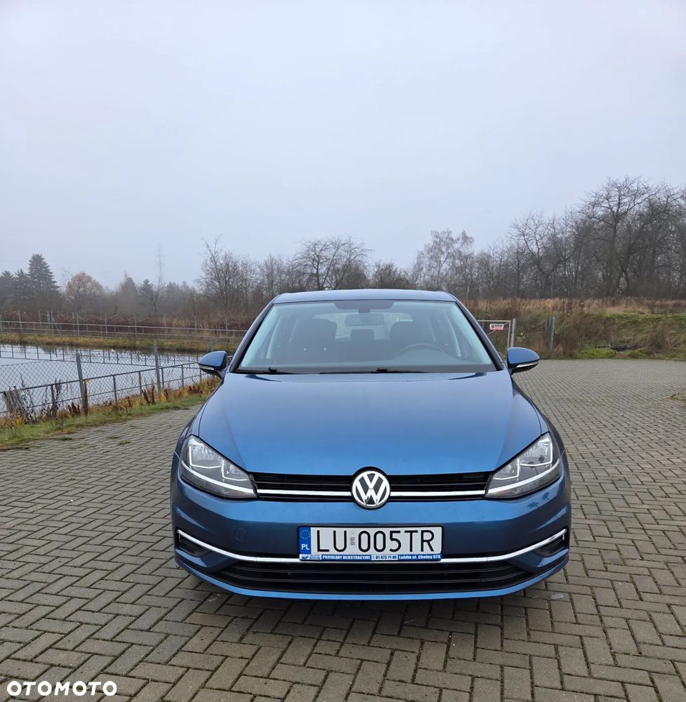 Volkswagen Golf - 2