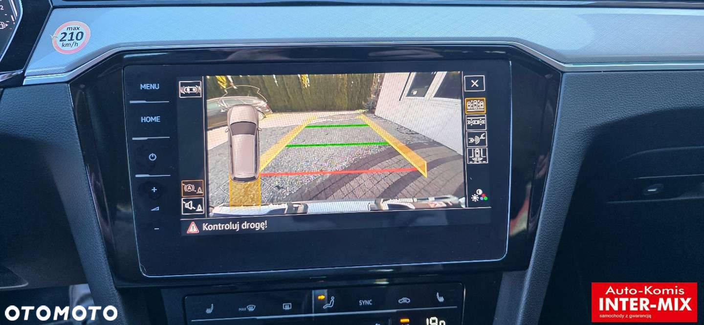 Volkswagen Passat - 17