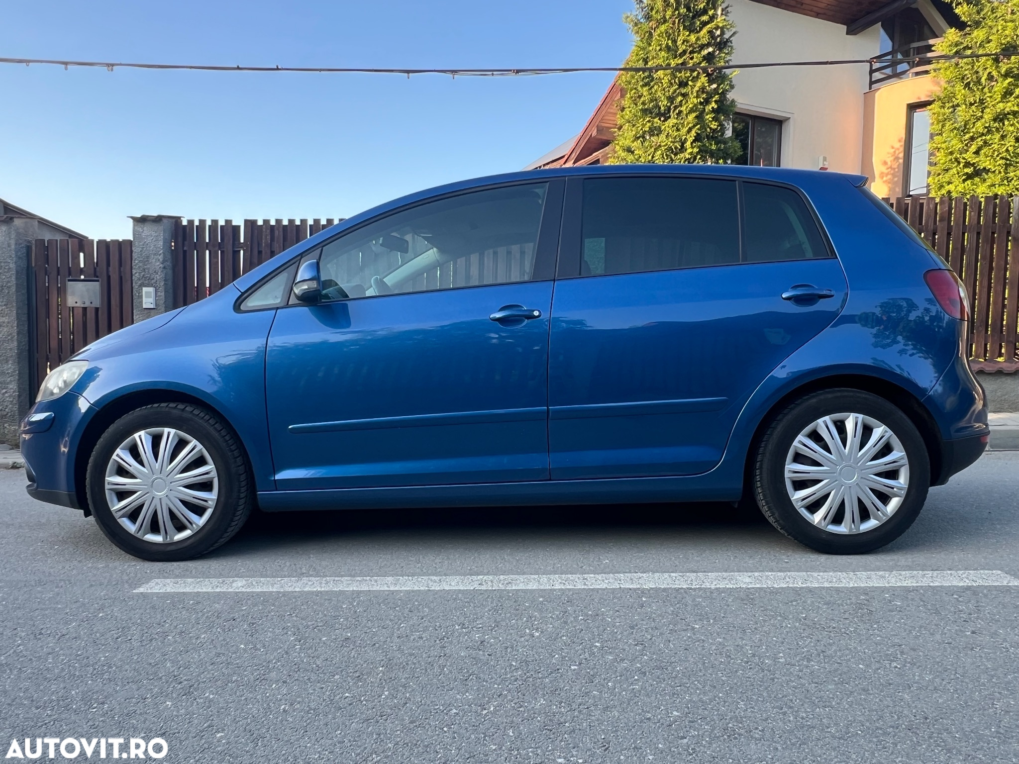 Volkswagen Golf Plus 2.0 TDI DPF Comfortline - 7
