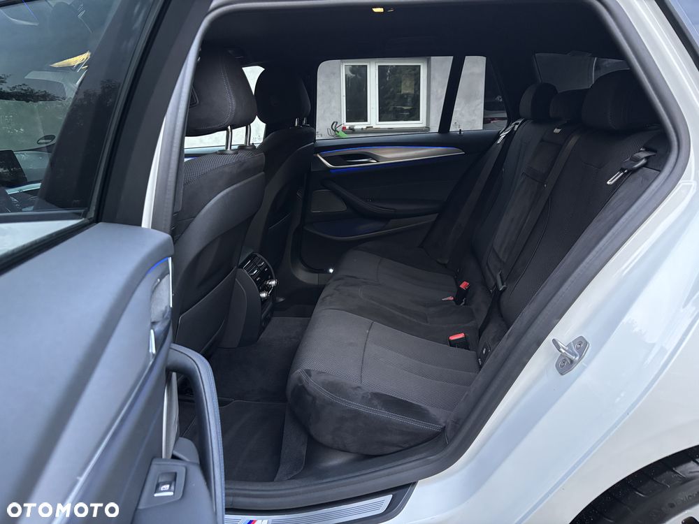 BMW Seria 5 520d M Sport Edition - 23