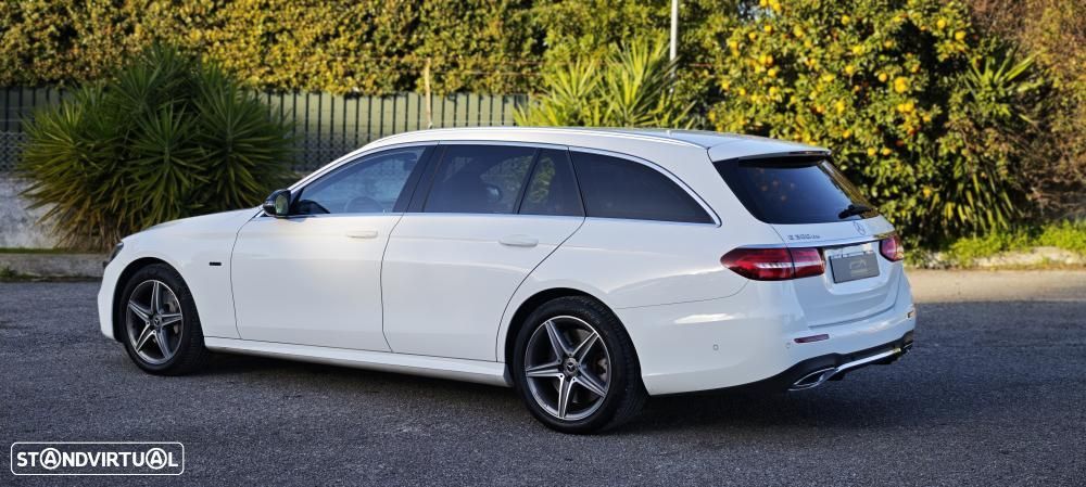 Mercedes-Benz E 300 de AMG Line - 3