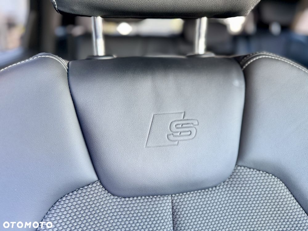 Audi Q5 50 TFSIe quattro S tronic S line - 24