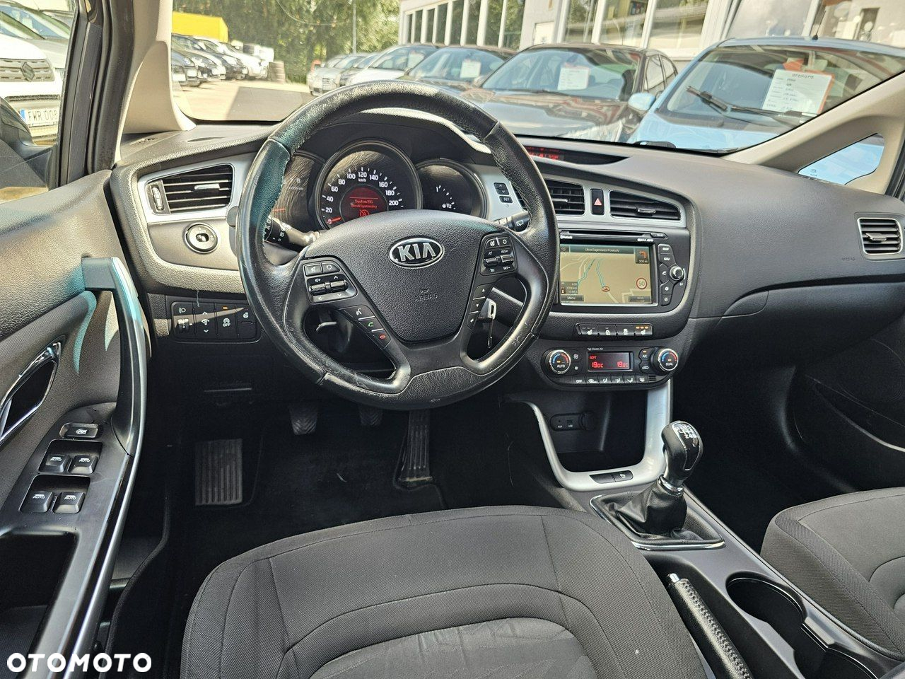Kia Ceed 1.4 CVVT SW Dream Team Edition - 17