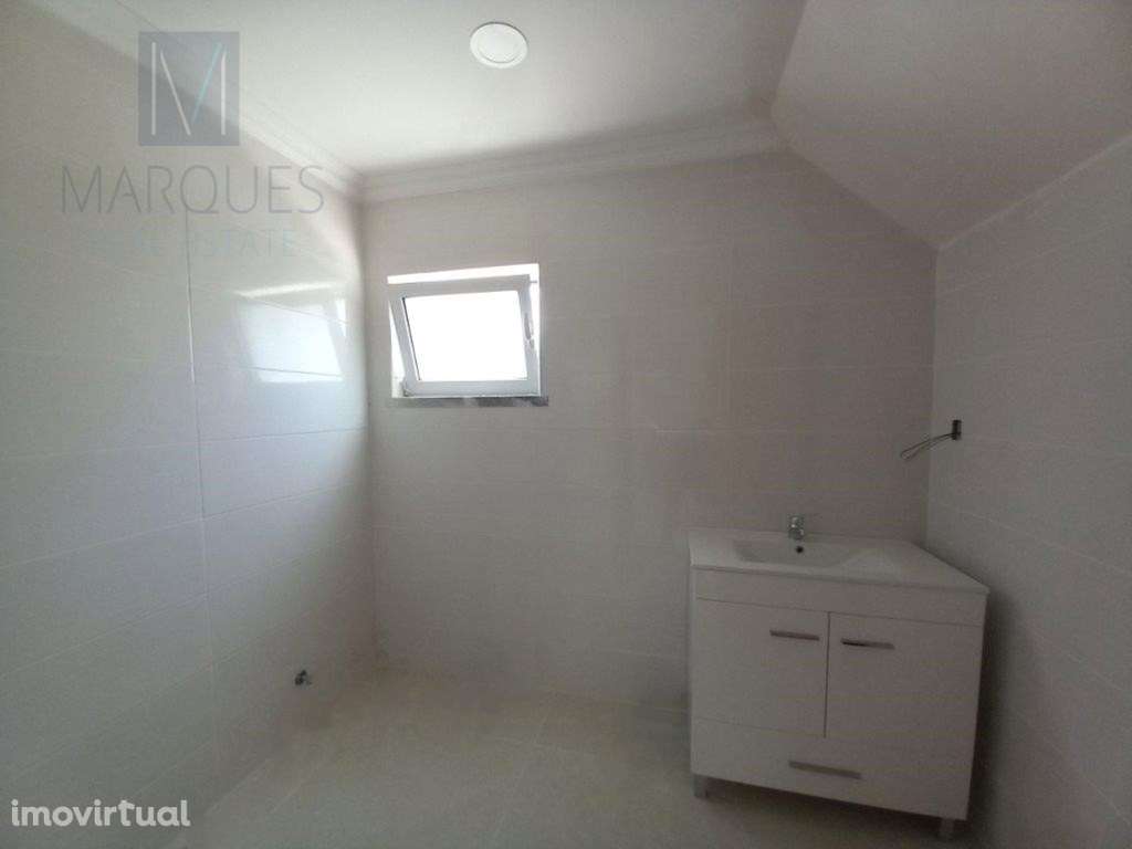 Moradia T5 na Amora - Seixal - Grande imagem: 4/27