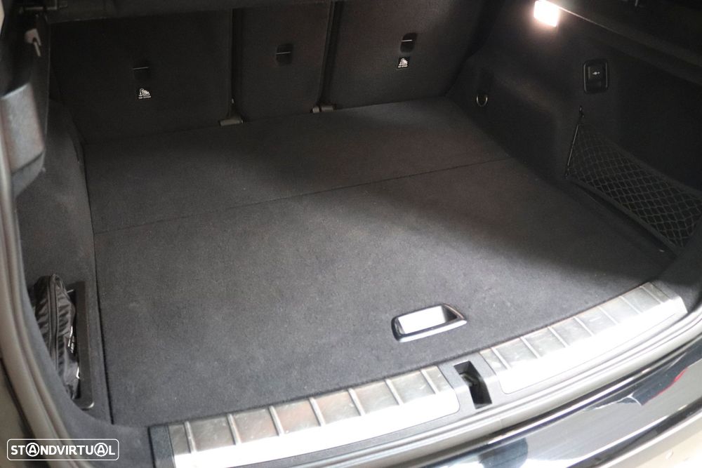 BMW X1 16 d sDrive - 38