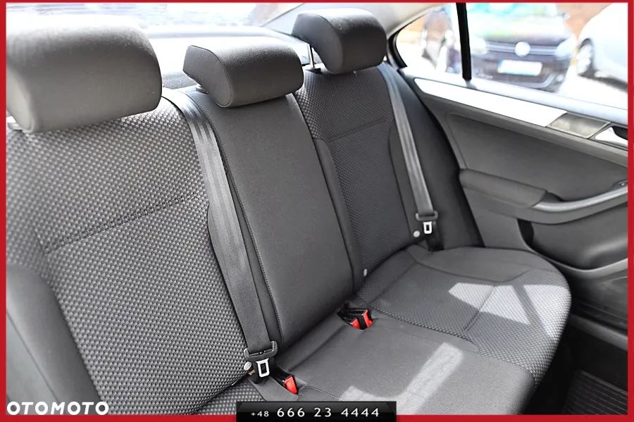 Volkswagen Jetta 1.2 TSI BlueMotion Technology Comfortline - 23