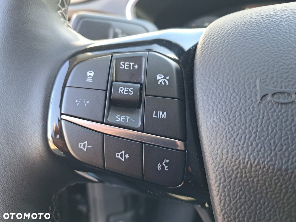 Ford Kuga - 13