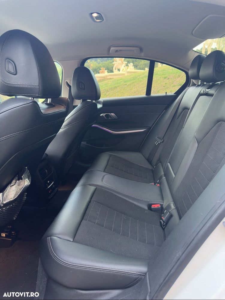 BMW Seria 3 320d Aut. Sport Line - 10