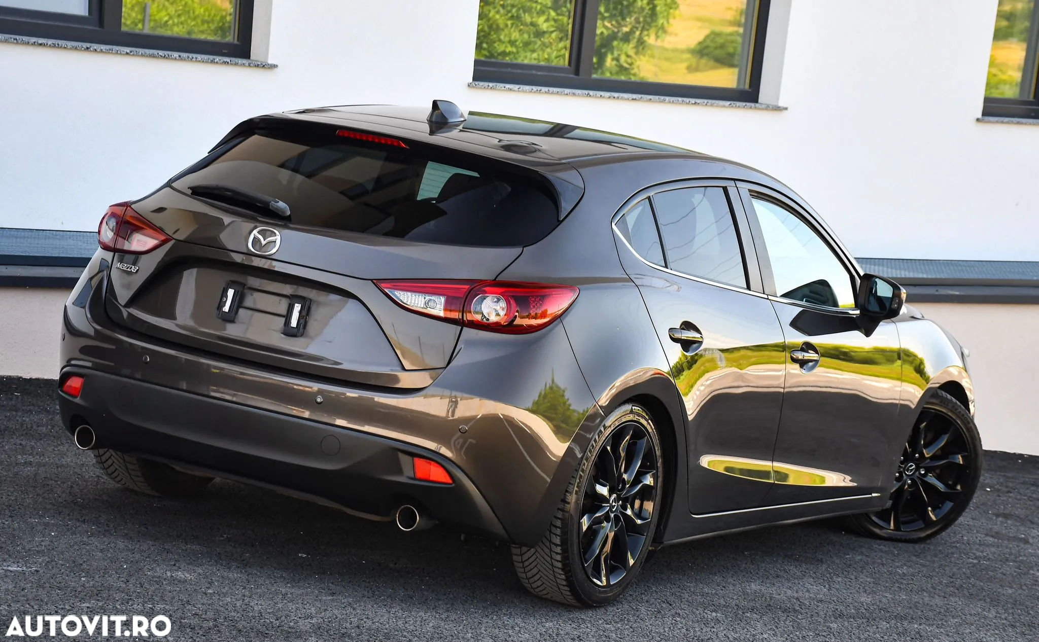 Mazda 3 - 5