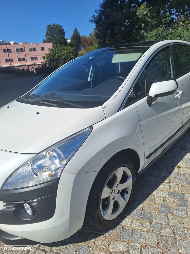 Peugeot 3008 1.6 HDi Executive - 3