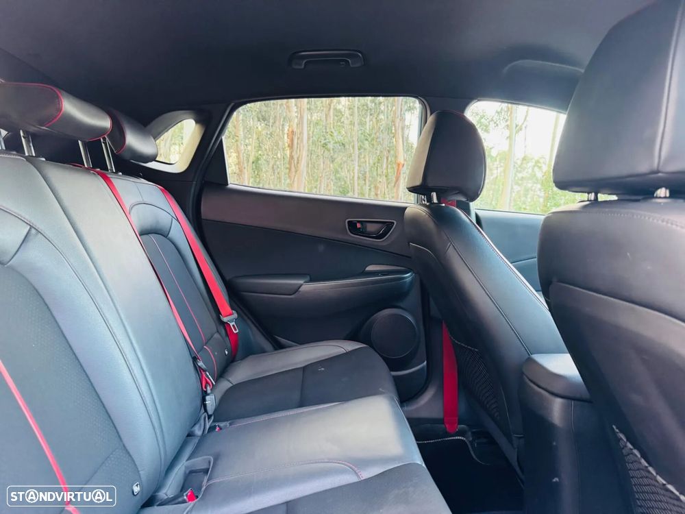 Hyundai Kauai 1.0 T-GDi Premium Pele/Tec.Vermelho - 42