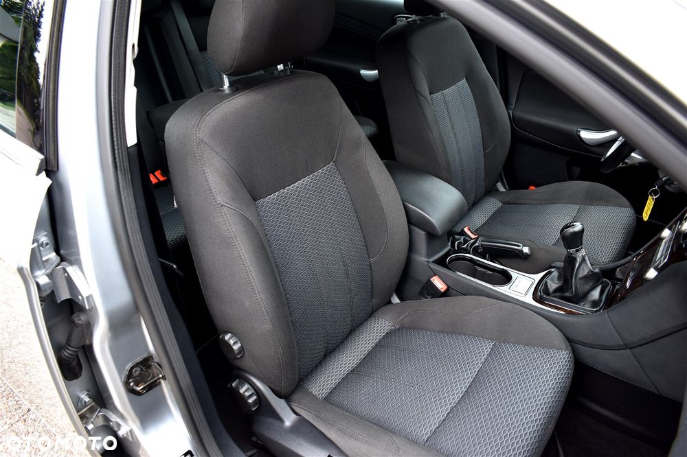 Ford Mondeo 2.0 Ghia X100 / X - 28