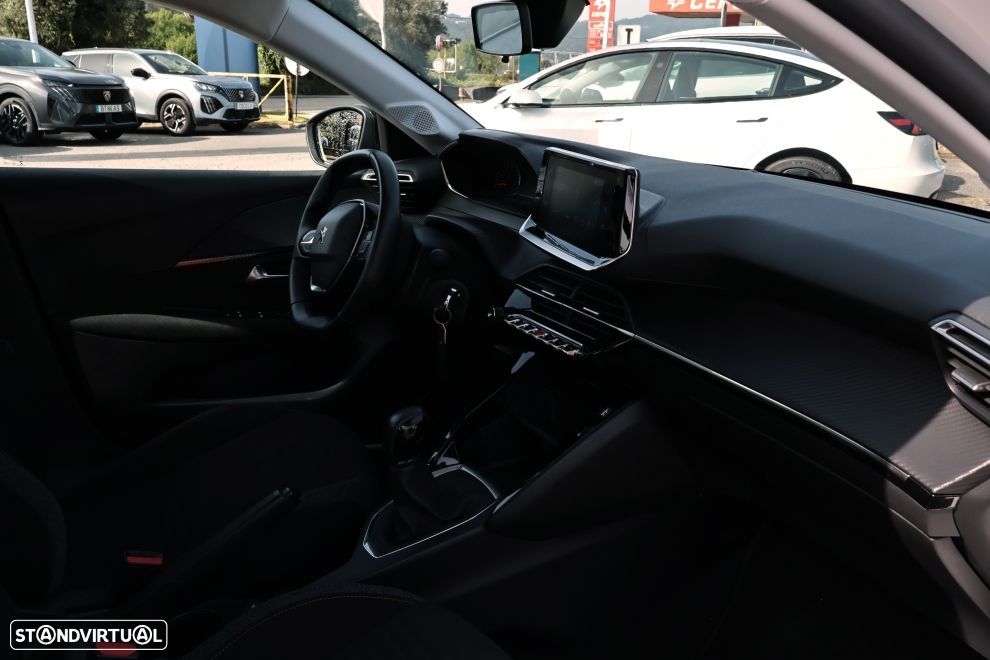 Peugeot 208 1.2 PureTech Active - 12