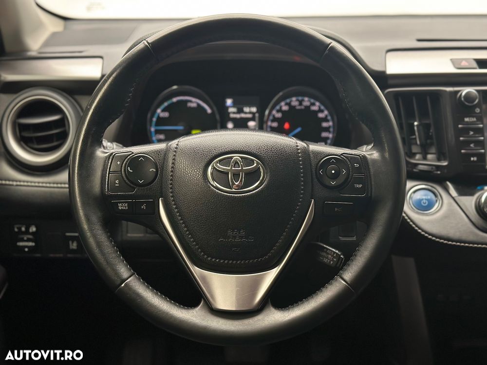 Toyota RAV4 - 12