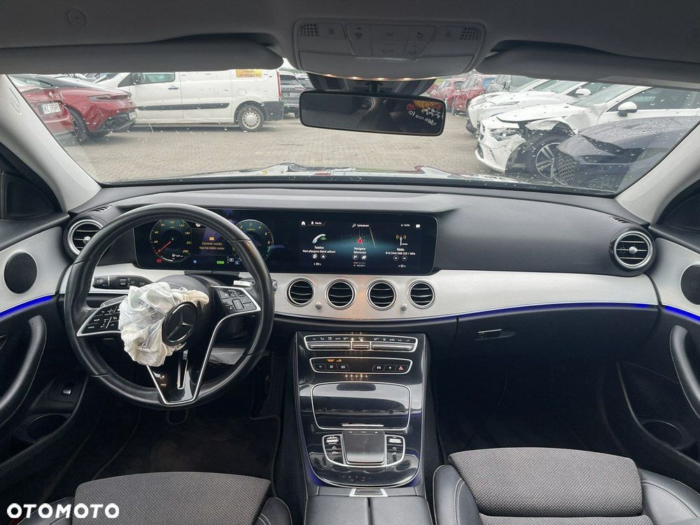 Mercedes-Benz Klasa E 300 de Business Edition - 8