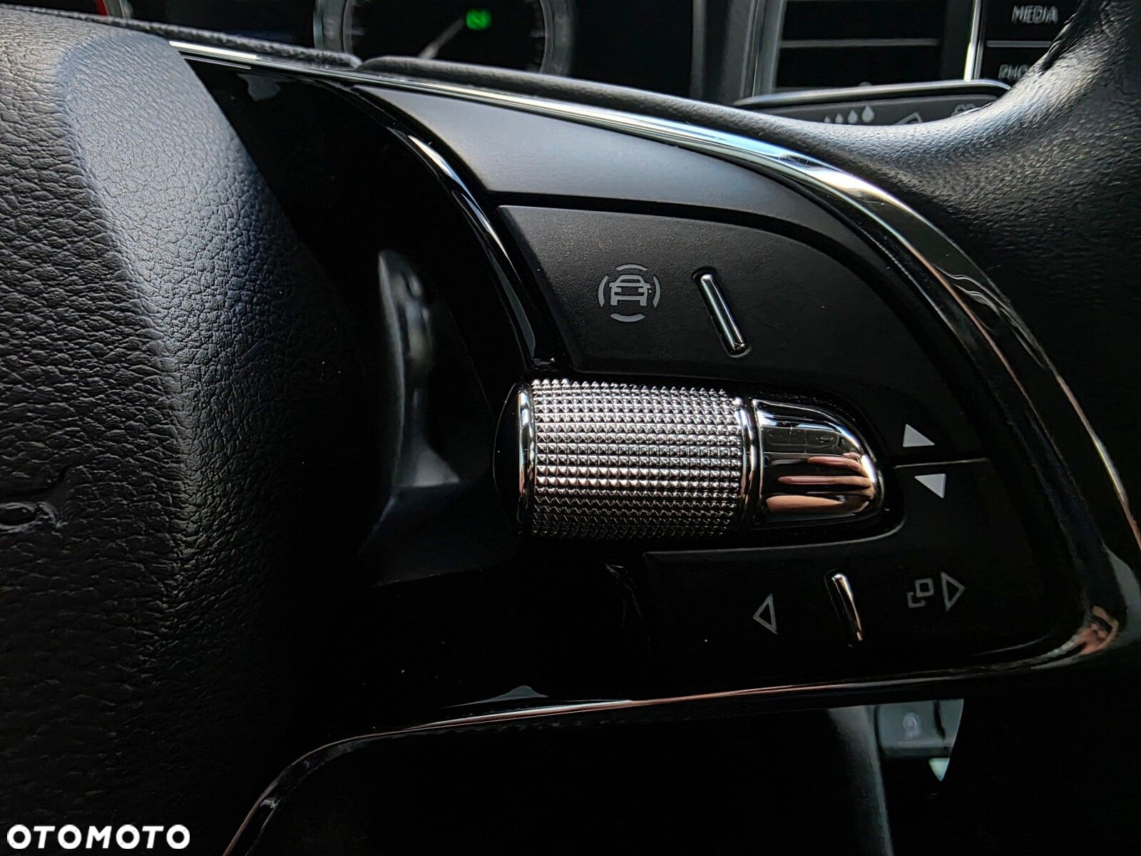 Skoda Karoq 1.5 TSI ACT 4x2 Style DSG - 16