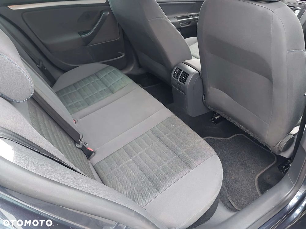 Volkswagen Golf 1.6 Tour - 17