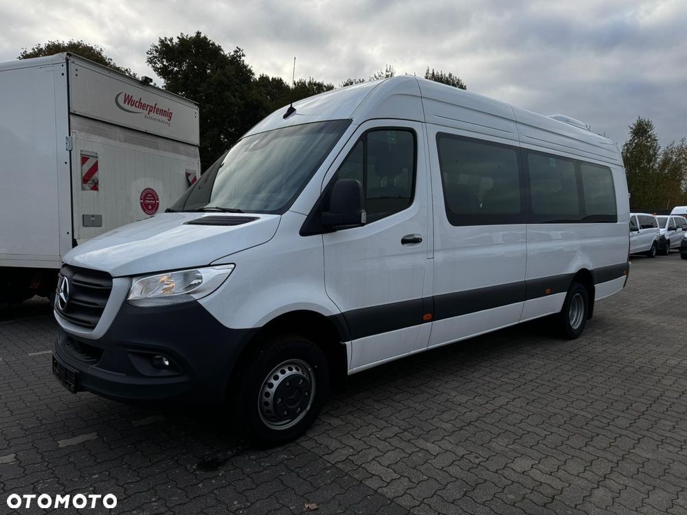 Mercedes-Benz SPRINTER 517 - 8