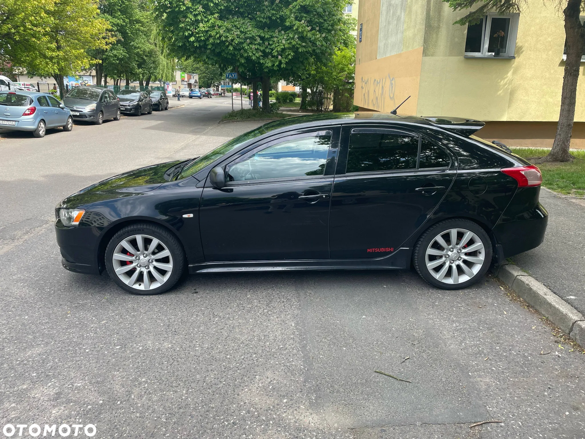 Mitsubishi Lancer - 2