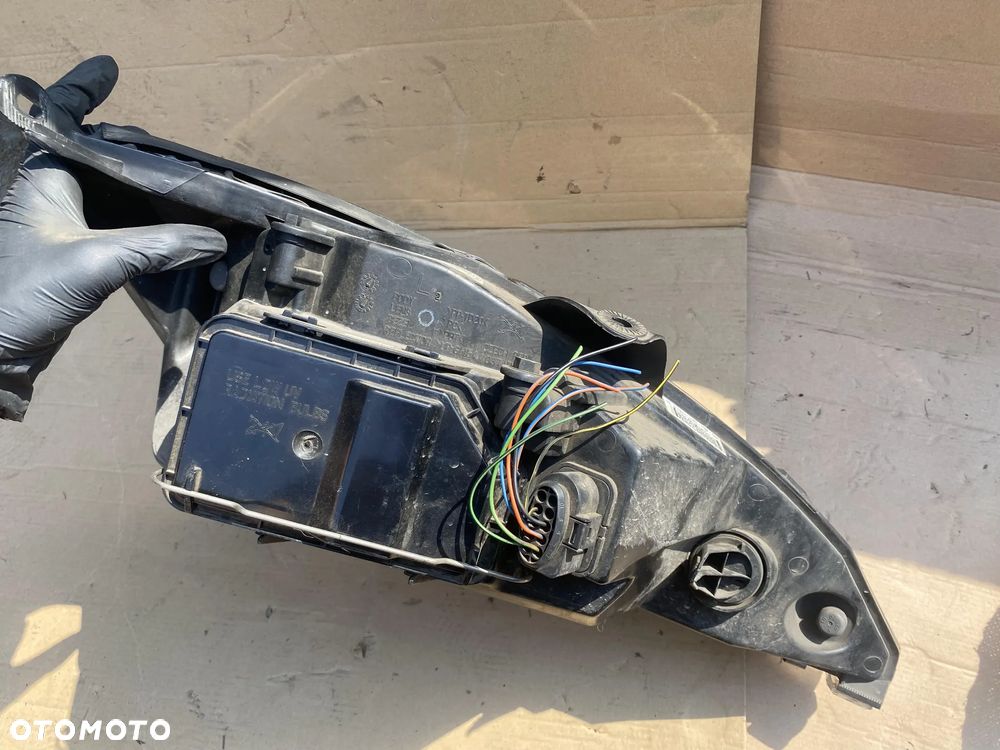 Lampa Ford Focus I MK1 lift lewa OE - 5