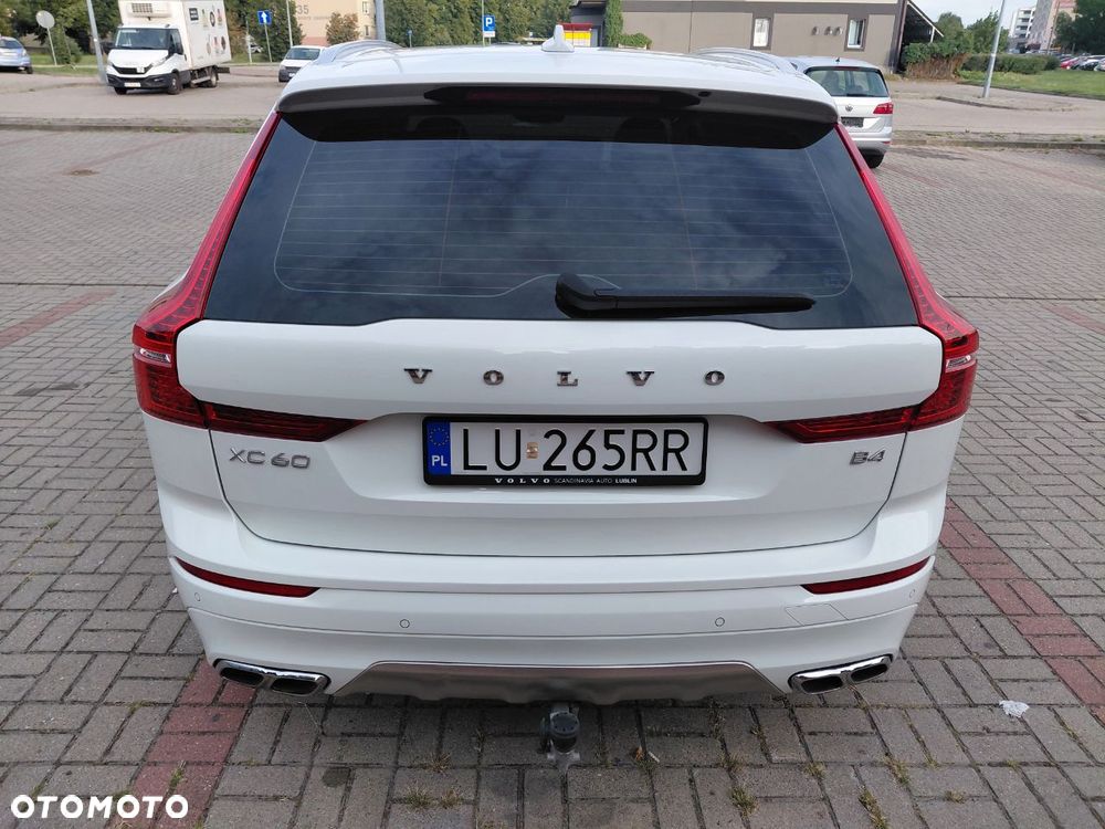 Volvo XC 60 B4 B Momentum - 8