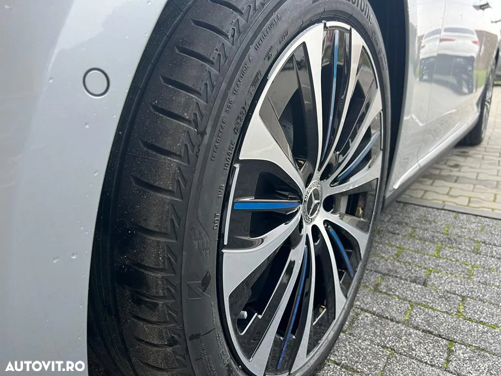 Mercedes-Benz EQE 300 - 17