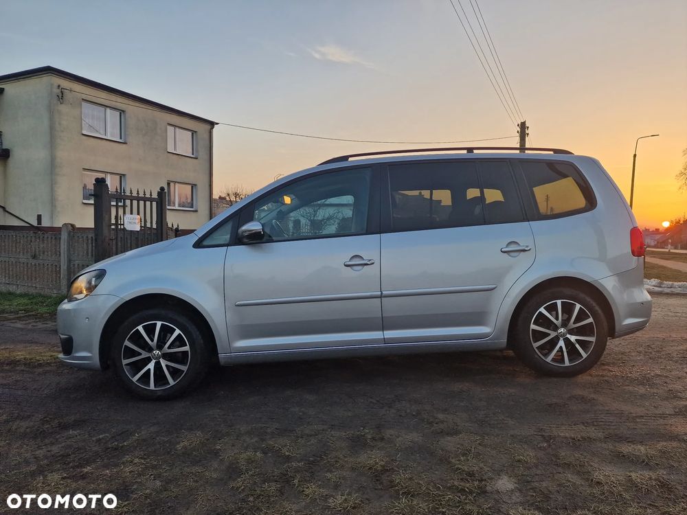 Volkswagen Touran 1.6 TDI DPF BlueMotion Technology Comfortline - 2
