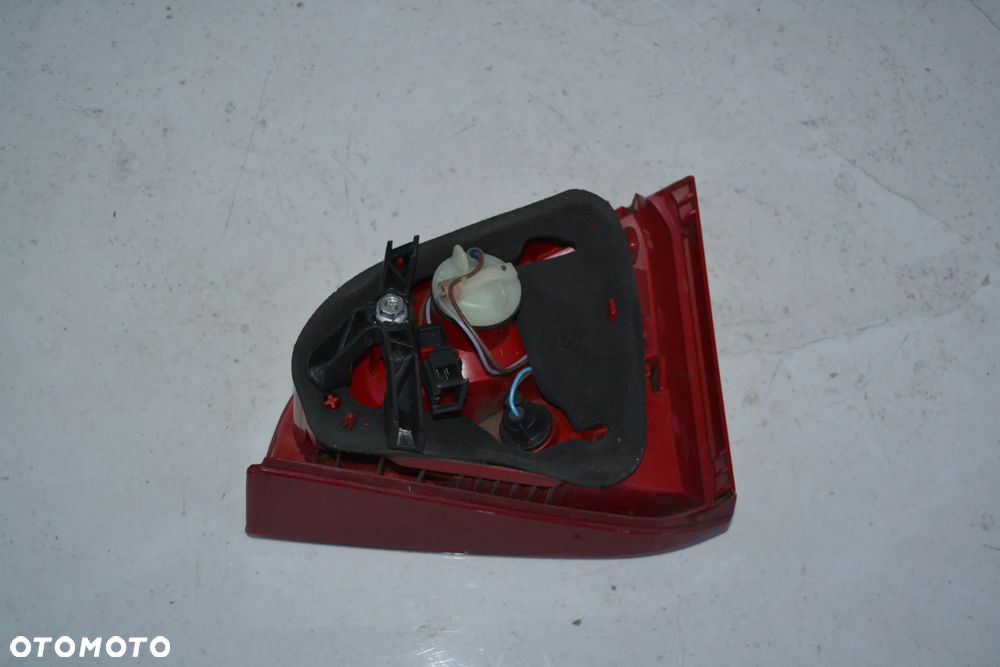 AUDI A3 8P CABRIO LAMPA TYŁ TYLNA LEWA W KLAPĘ 8P0945093 - 2